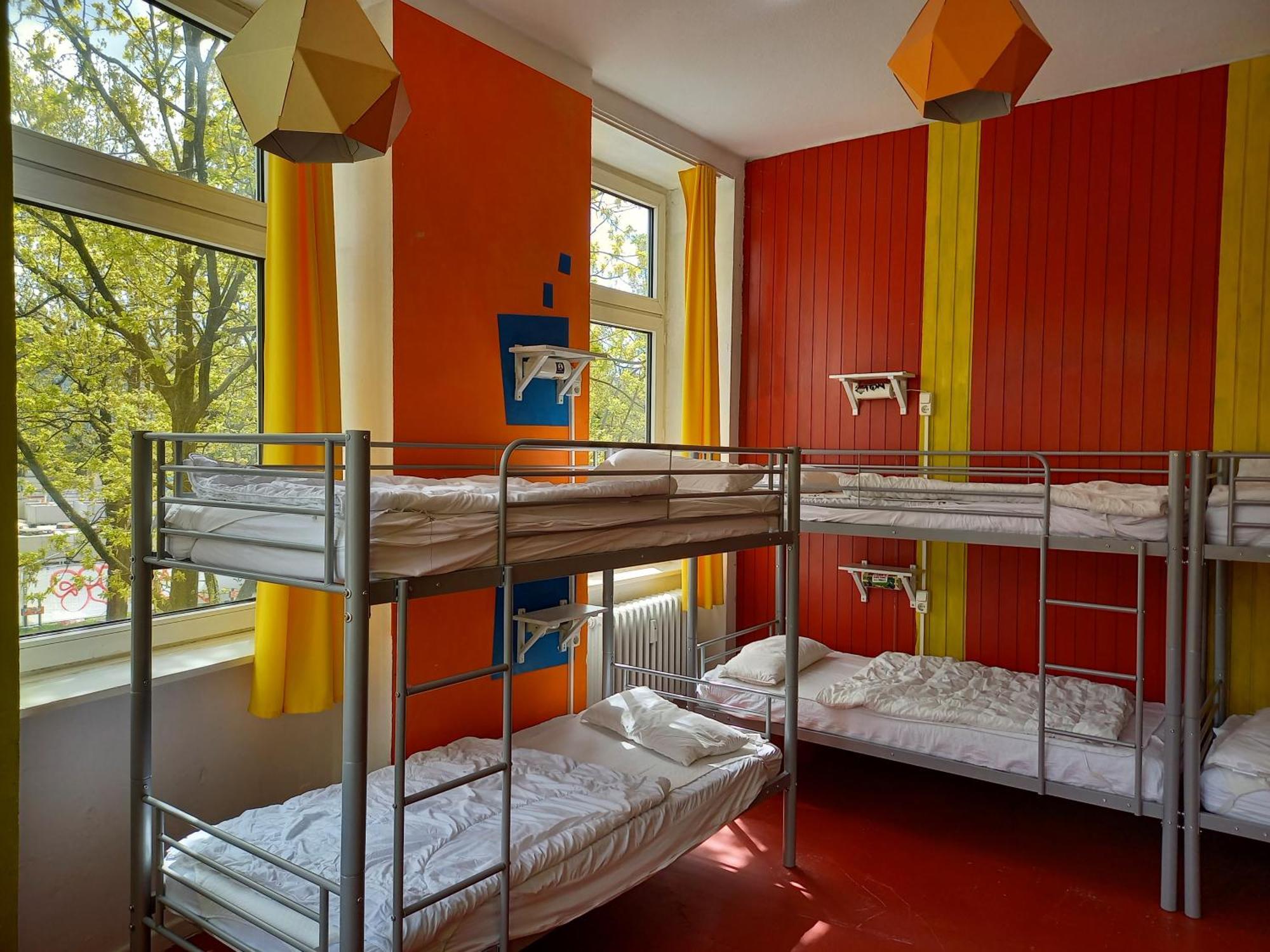 Instantsleep Backpackerhostel St Pauli Hamburgo Exterior foto